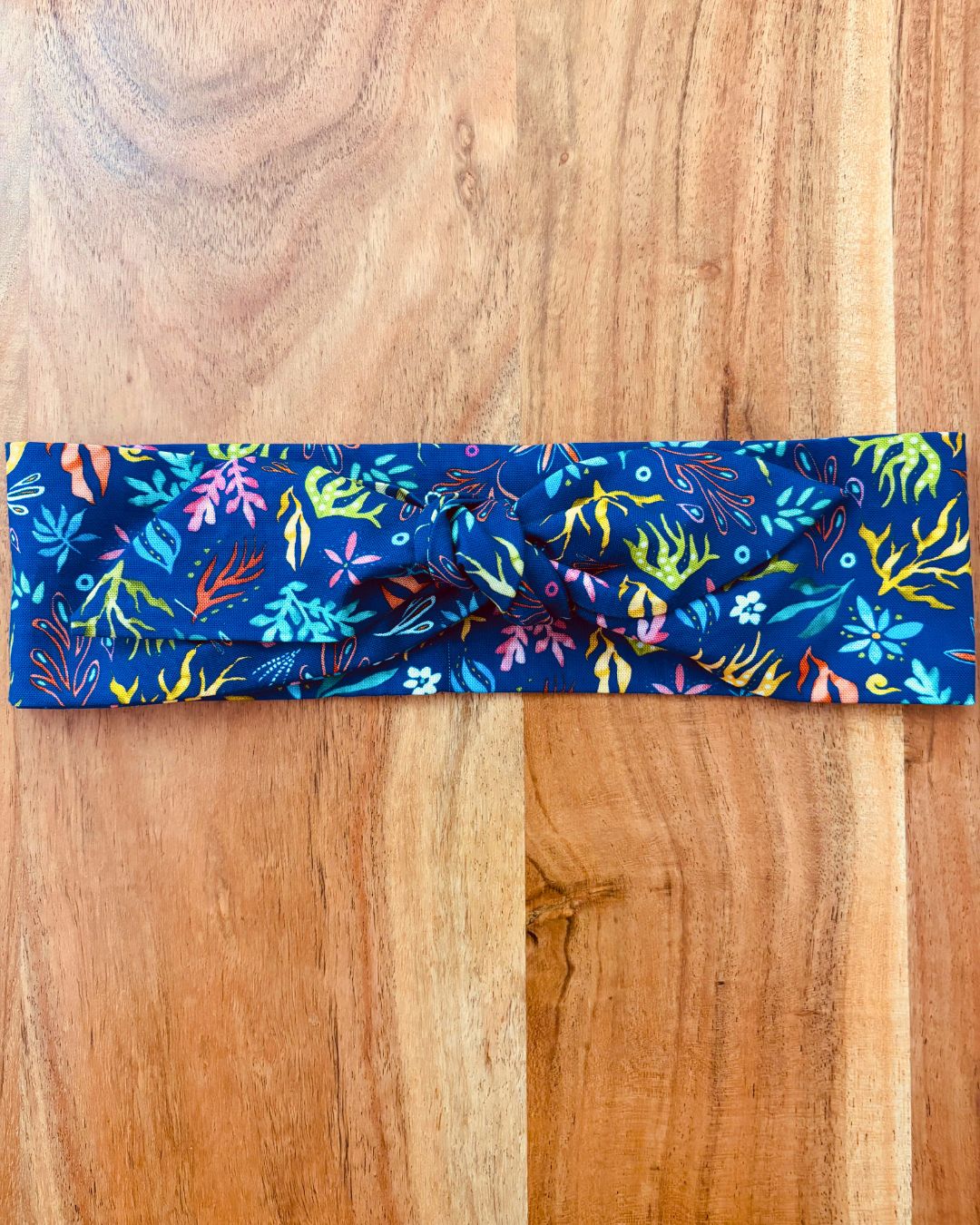 Headband Regular 32 1/2" x 2 1/2": Corales Base Azul Atta