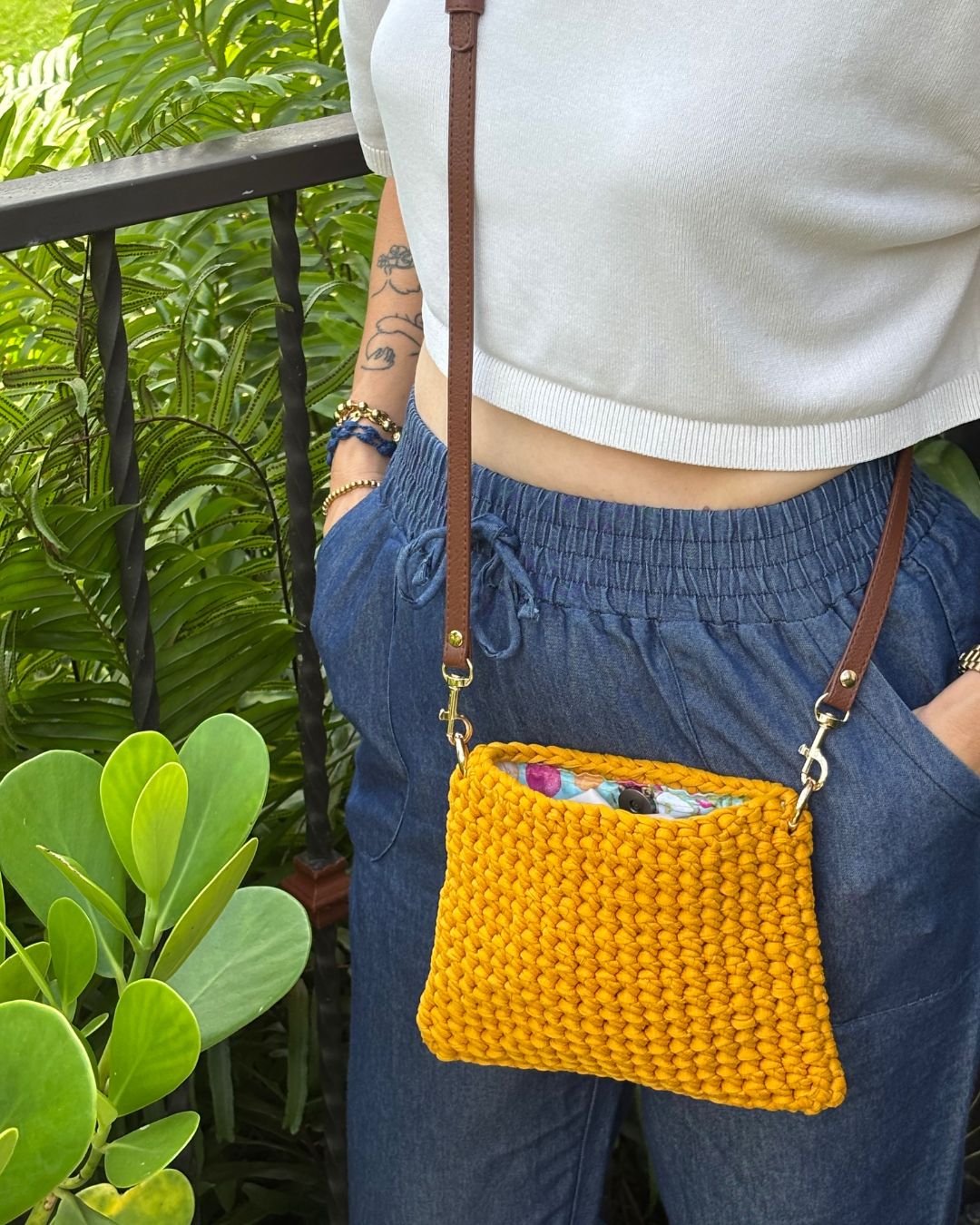 Magdalena Cartera Crossbody en Crochet con Trapillo Brasileño
