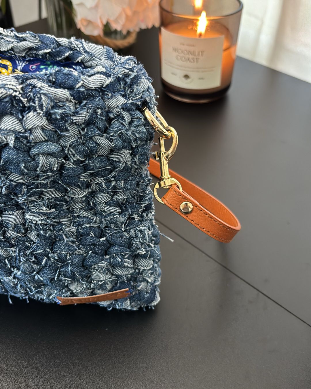 Catalina 2 en 1 Denim Crossbody Bag + Clutch Purse Color: Azul Claro