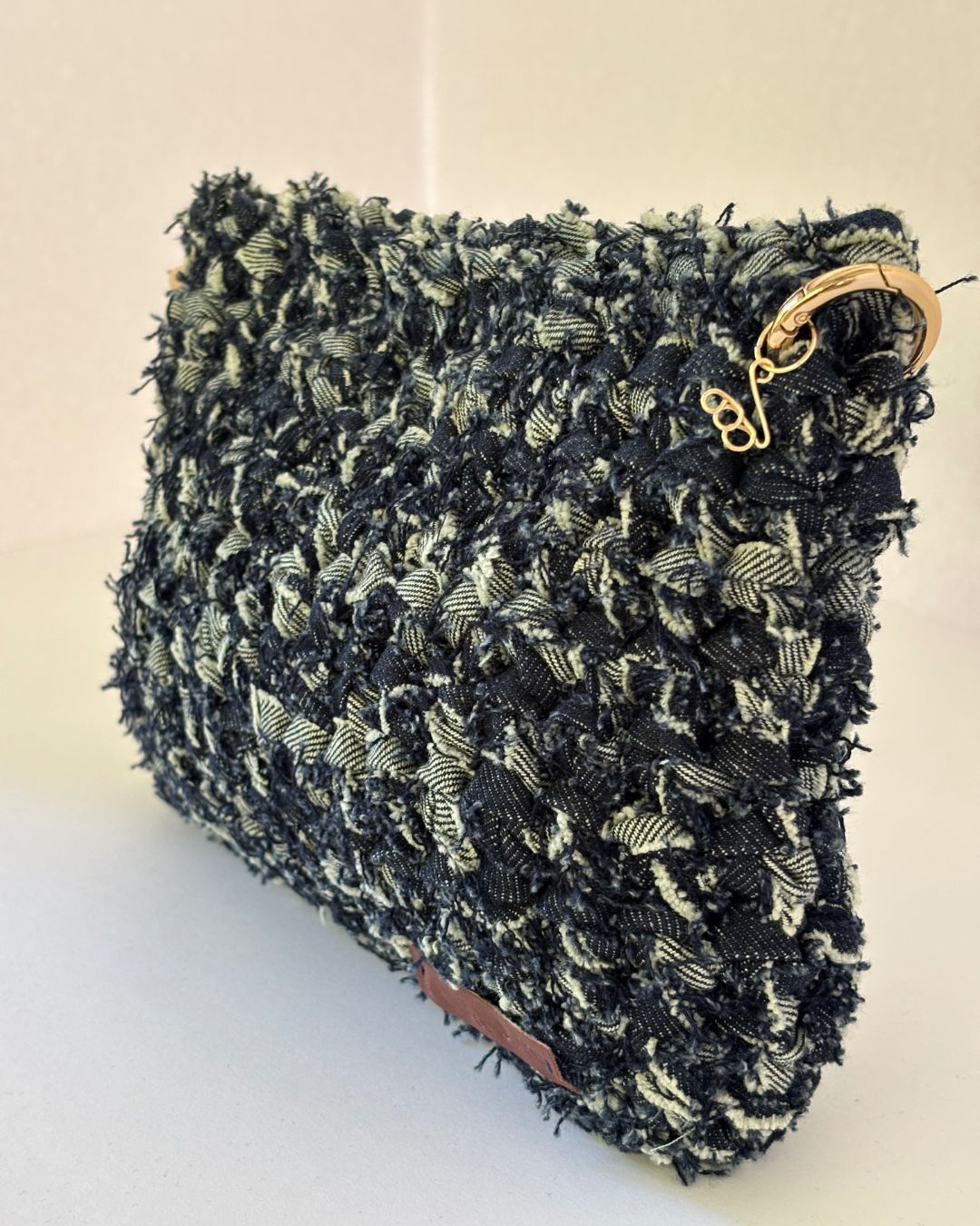 Catalina 2 en 1 Denim Crossbody Bag + Clutch Purse Color: Azul Oscuro