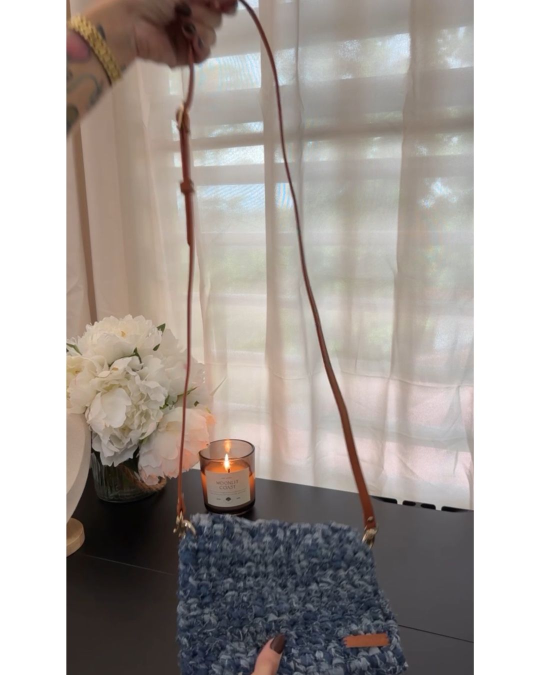 Catalina 2 en 1 Denim Crossbody Bag + Clutch Purse Color: Azul Claro