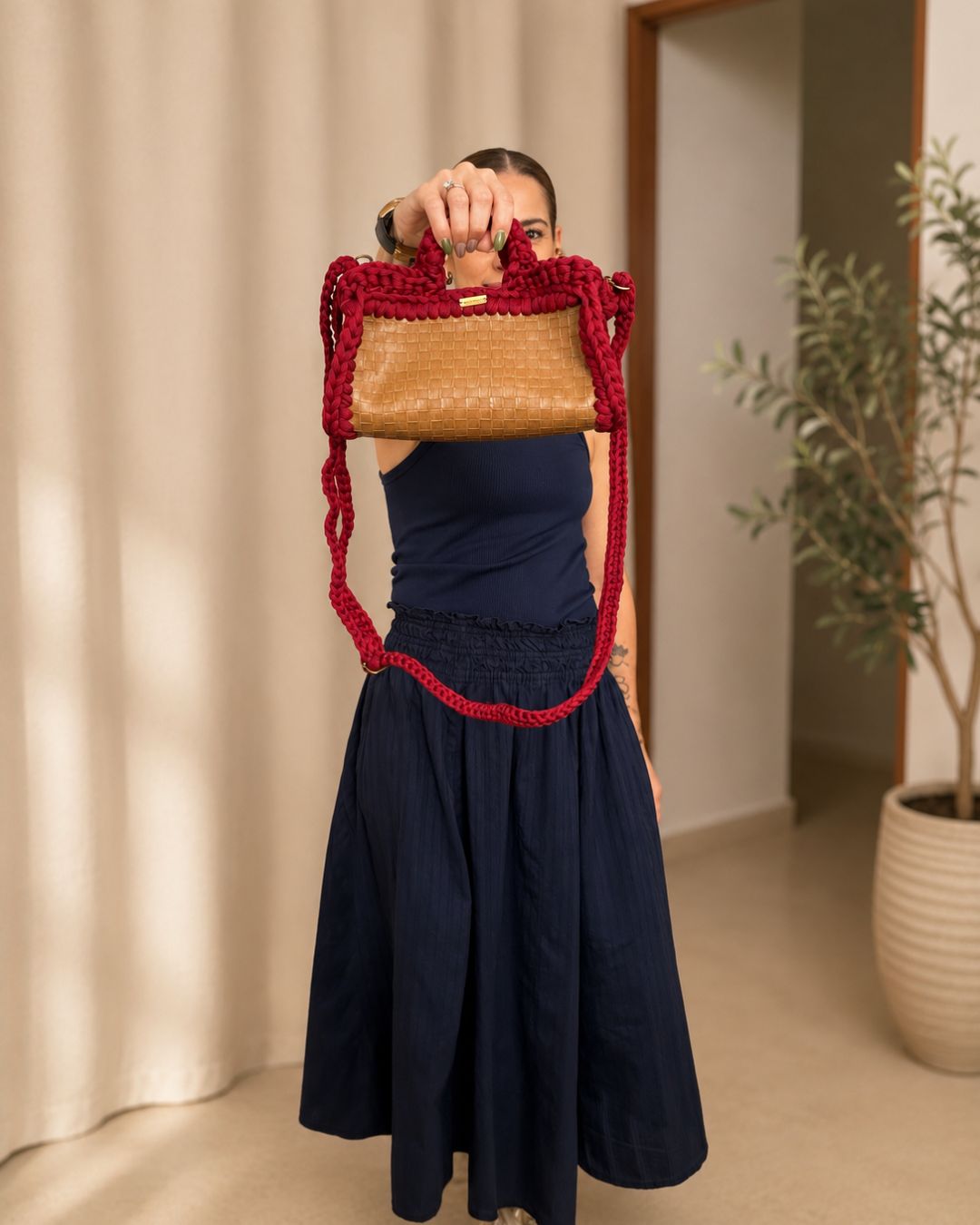 PRE ORDEN - Elena Grande Cereza: Vinyl and Crochet Bag 3 en 1 Cross Body, Clutch and Shoulder