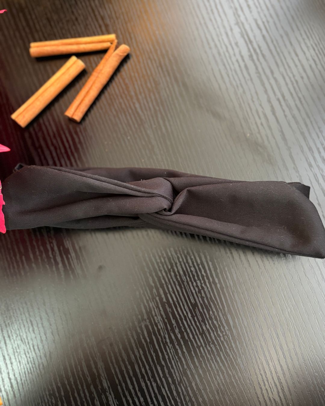 PRE ORDEN: Rita Wire Headband Color Negra – Bandana Artesanal con Alambre y Hair Clips Antideslizantes | Veurora