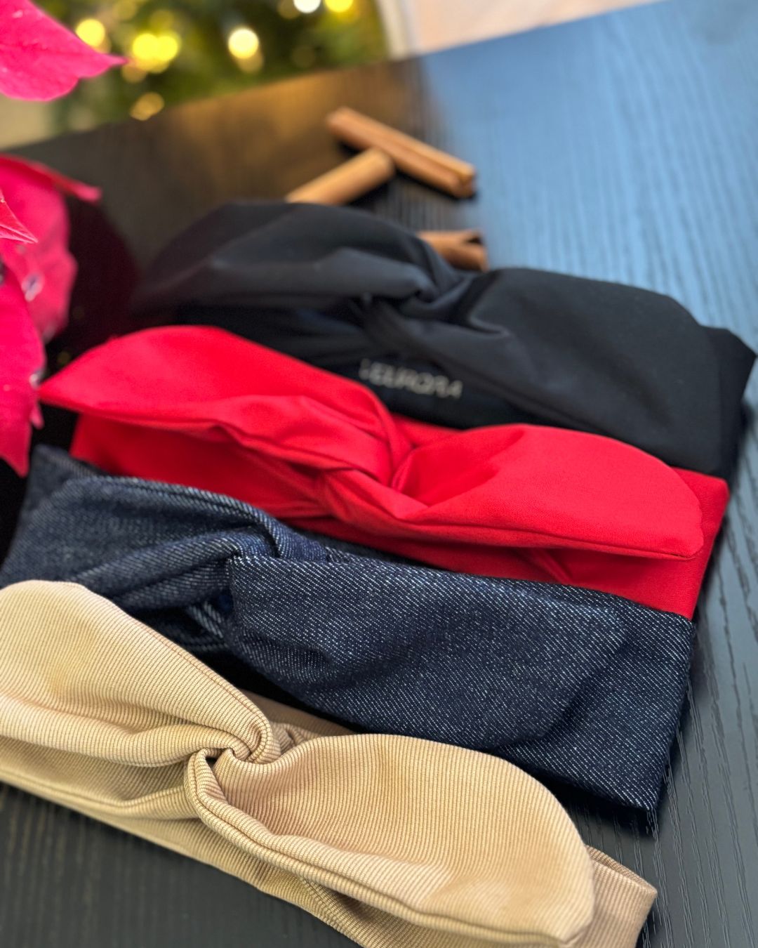 PRE ORDEN: Rita Wire Headband (Diferentes Colores) – Bandana Artesanal con Alambre y Hair Clips Antideslizantes | Veurora