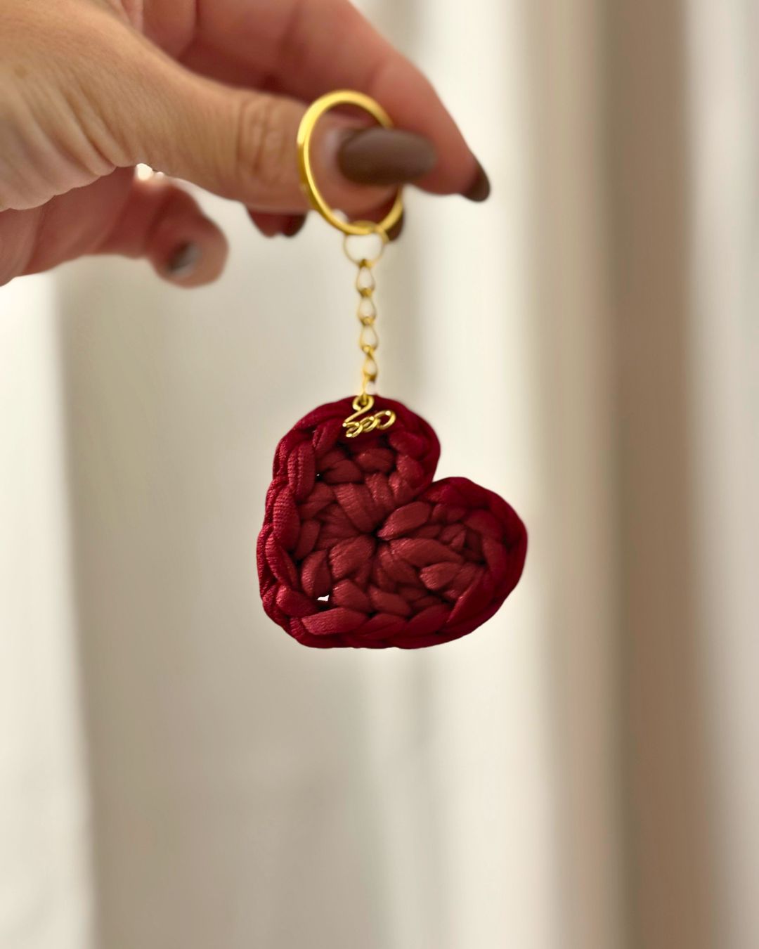 Llavero de Corazón Tejido a Mano Color Burgundy