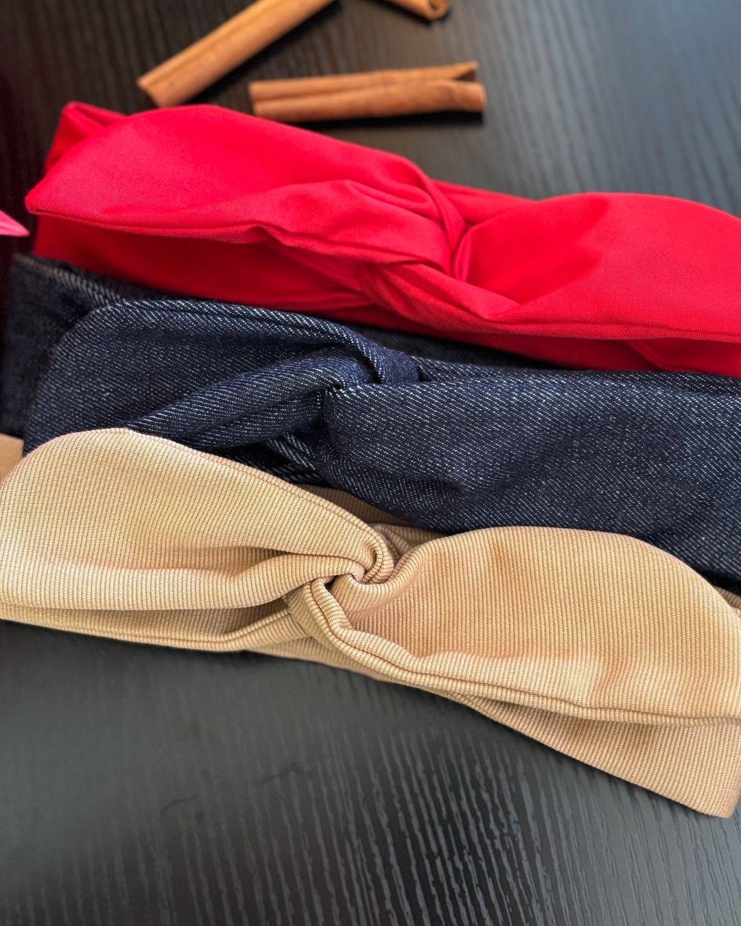 PRE ORDEN: Rita Wire Headband (Diferentes Colores) – Bandana Artesanal con Alambre y Hair Clips Antideslizantes | Veurora