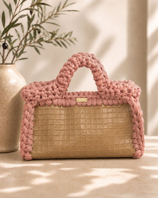 PRE ORDEN - Elena Pequeña Rosa: Vinyl and Crochet Bag 3 en 1 Cross Body, Clutch and Shoulder
