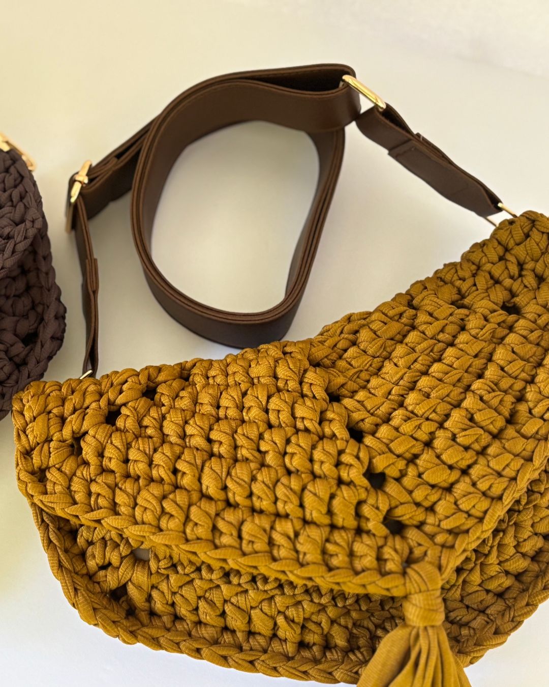 Cartera Colette COLOR MOSTAZA: Pieza 2 en 1 Crossbody + Clutch Hecho a Mano