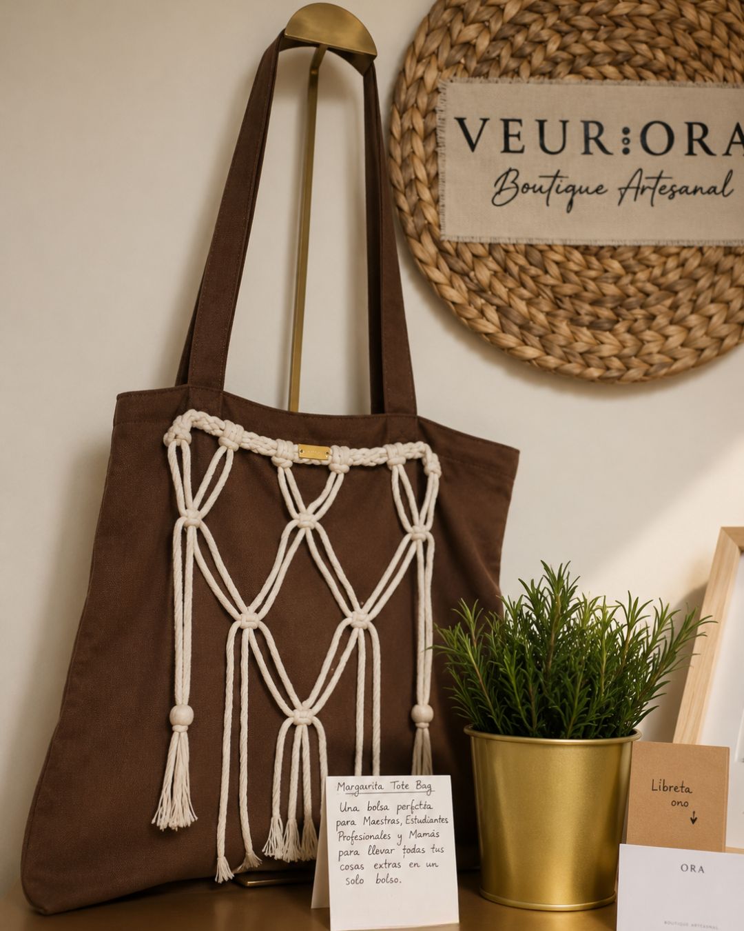PRE-ORDEN Margarita Macrame Tote: Bolso Marrón + Bolas de Madera e Hilo Crema Veurora