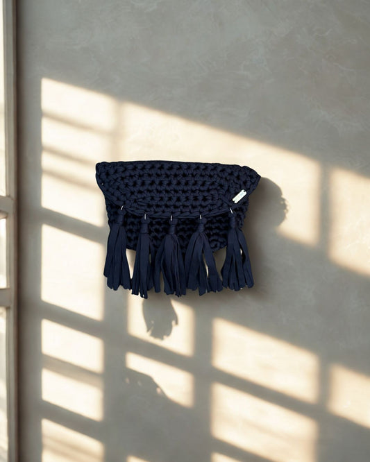 PRE ORDEN - Cecilia Clutch Color Negro | Cartera Boho Artesanal Tejida en Crochet Hecha a Mano | Veurora