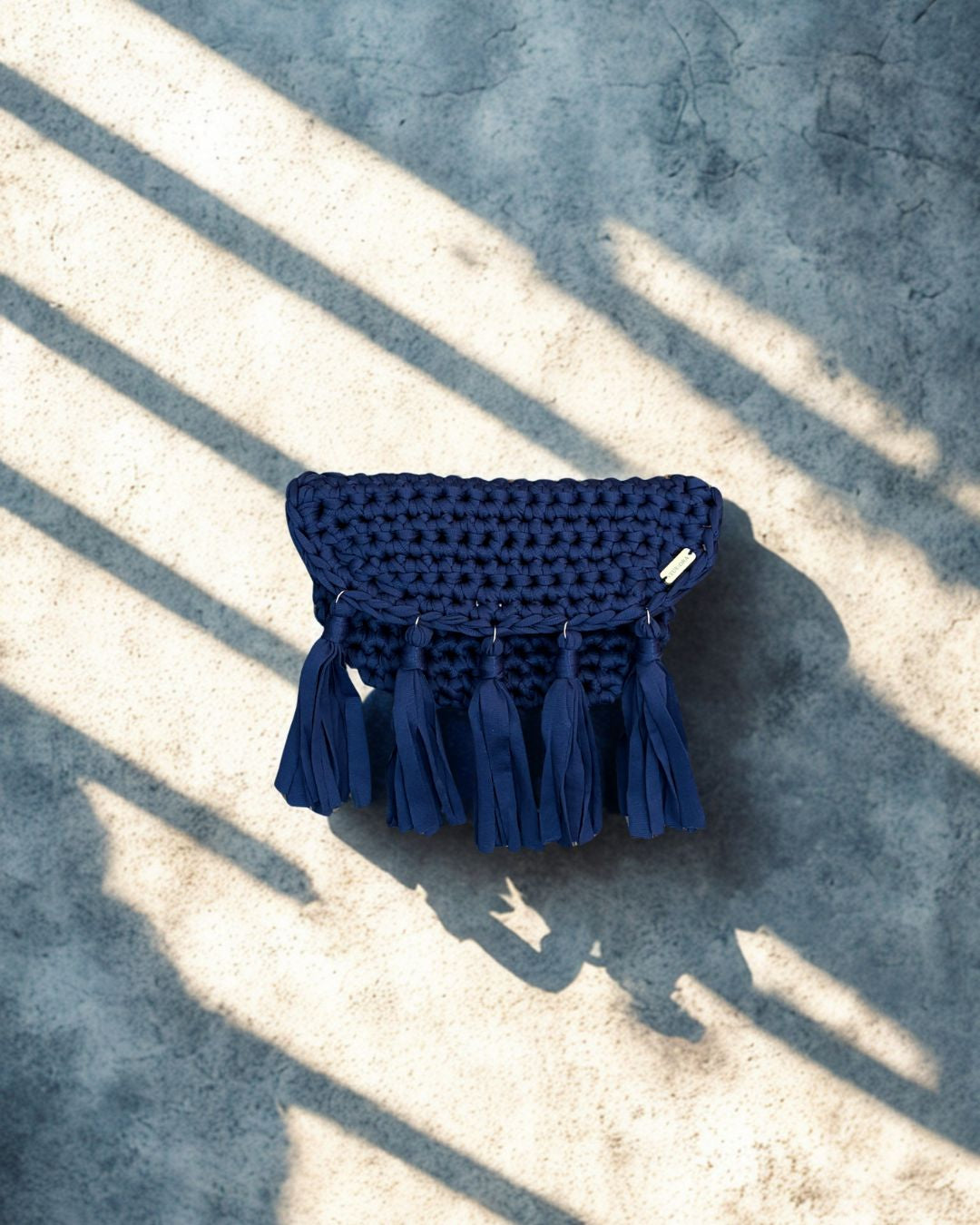 PRE ORDEN - Cecilia Clutch Color Azul | Cartera Boho Artesanal Tejida en Crochet Hecha a Mano | Veurora