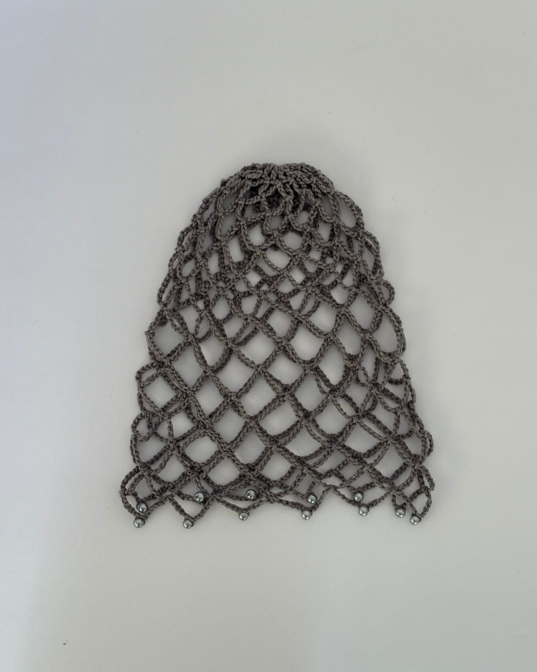 Blue Pearl Net Mesh Hat: Gorro Gris Perlas Azuladas de Imitación en Tendencia en Crochet