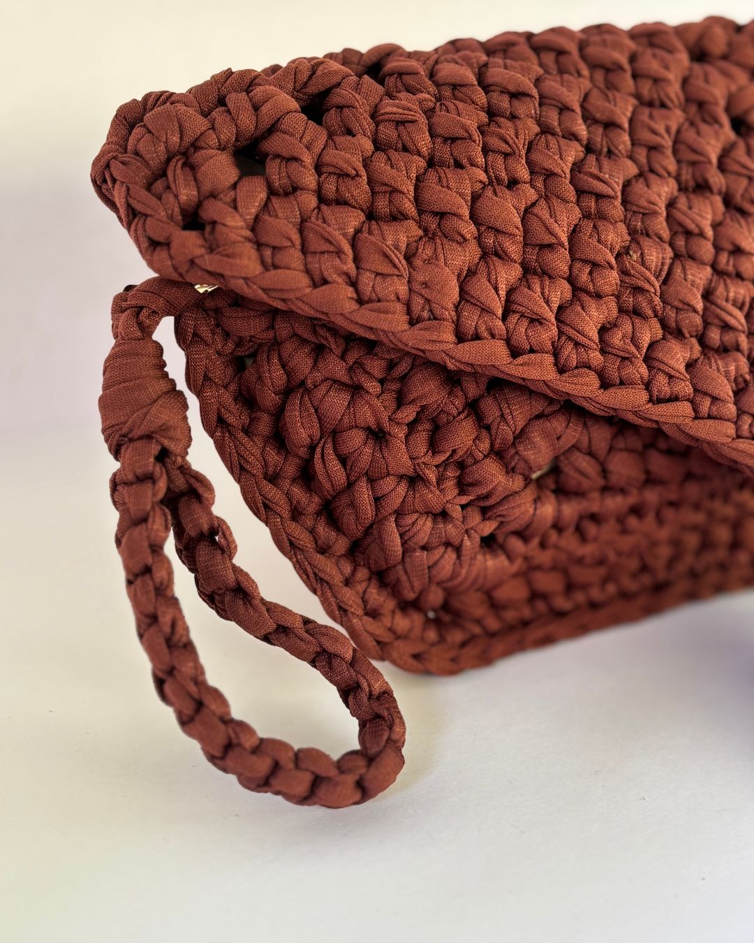 Cartera Colette: Clutch + Wrist Purse Marrón