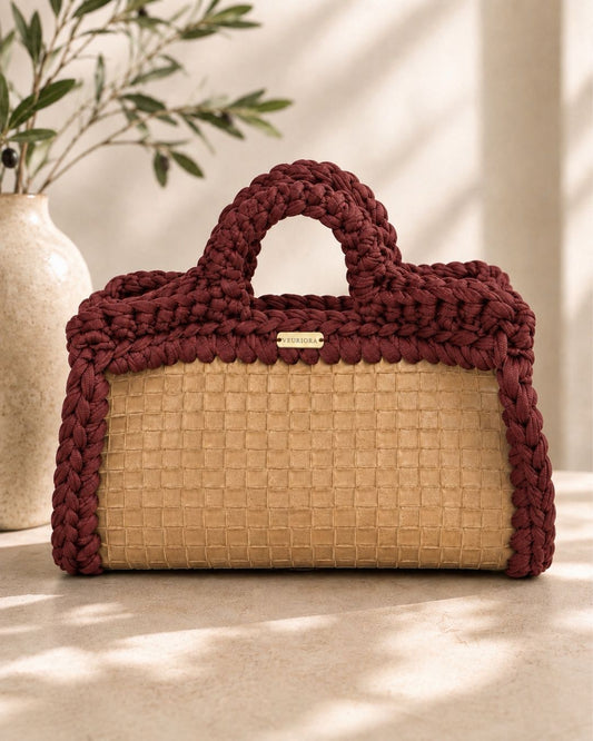 PRE ORDEN - Elena Grande Marrón: Vinyl and Crochet Bag 3 en 1 Cross Body, Clutch and Shoulder