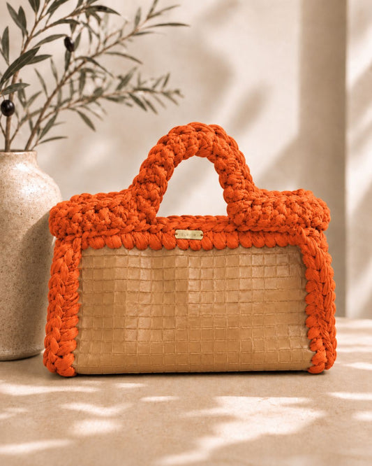 PRE ORDEN - Elena Pequeña Anaranjado: Vinyl and Crochet Bag 3 en 1 Cross Body, Clutch and Shoulder