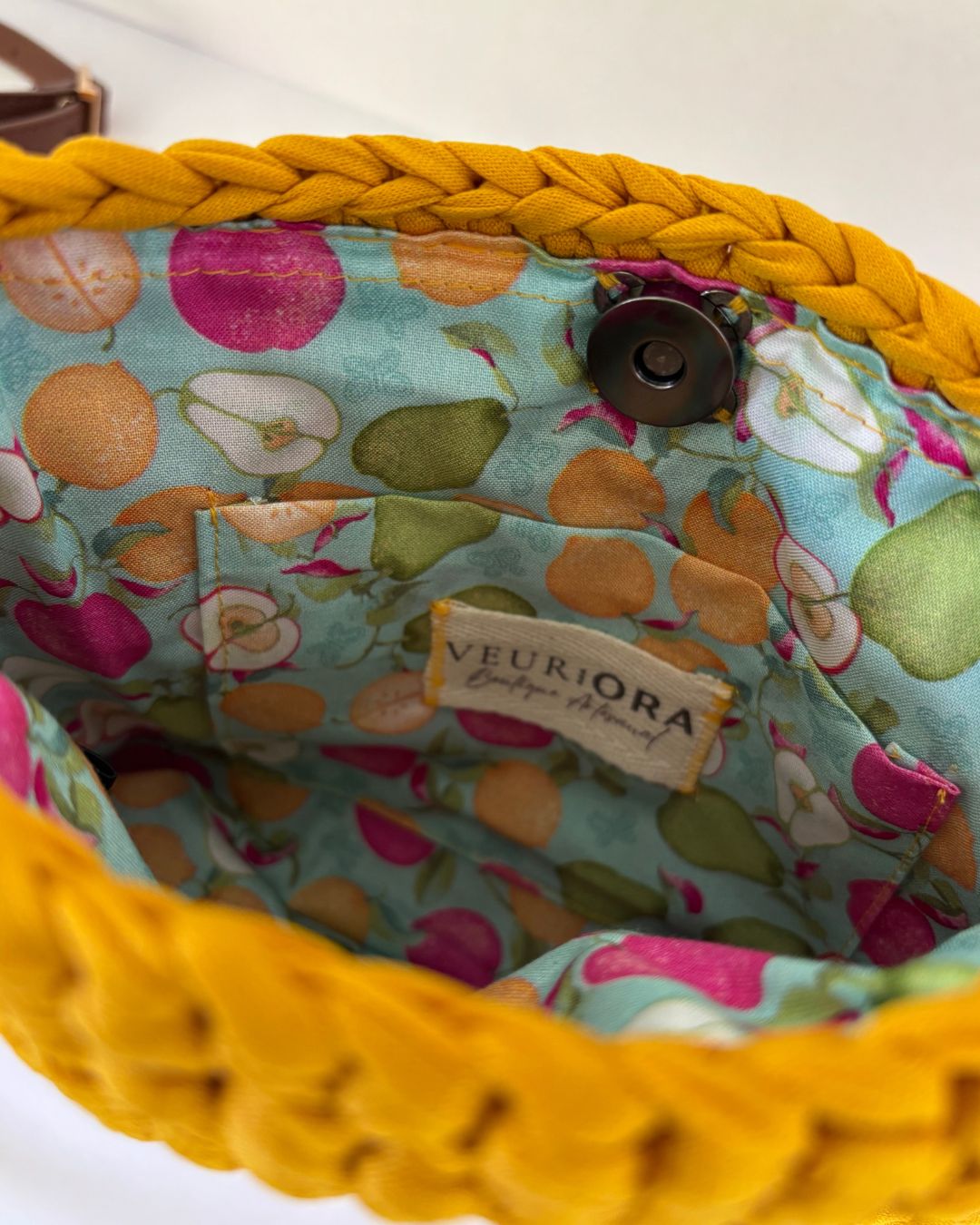 Magdalena Cartera Crossbody en Crochet con Trapillo Brasileño