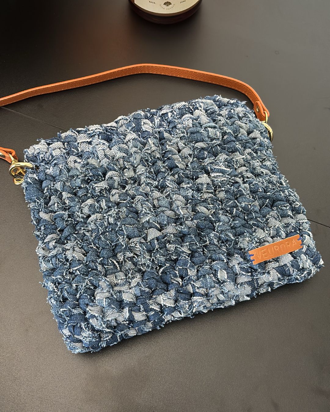 Catalina 2 en 1 Denim Crossbody Bag + Clutch Purse Color: Azul Claro