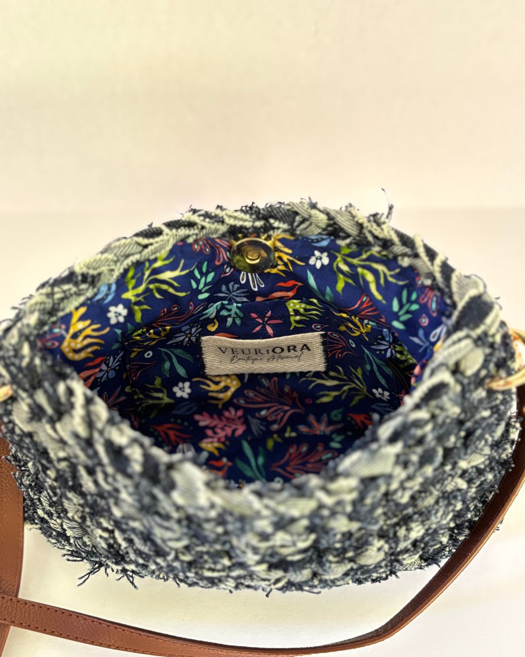 Catalina 2 en 1 Denim Crossbody Bag + Clutch Purse Color: Azul Oscuro