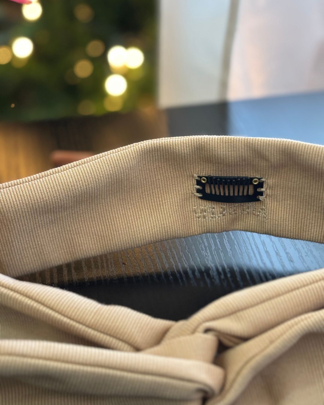 PRE ORDEN: Rita Wire Headband Color Crema – Bandana Artesanal con Alambre y Hair Clips Antideslizantes | Veurora