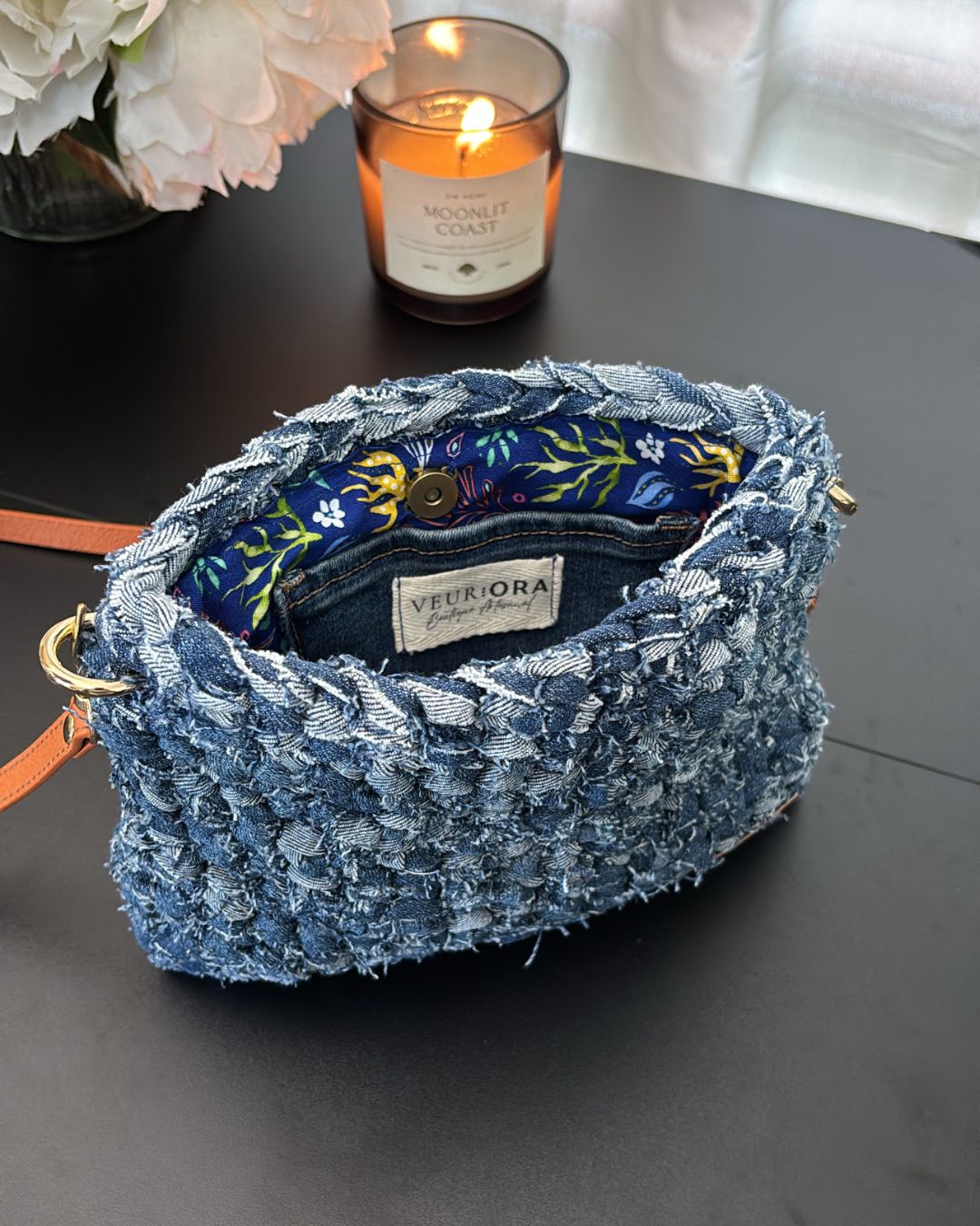 Catalina 2 en 1 Denim Crossbody Bag + Clutch Purse Color: Azul Claro