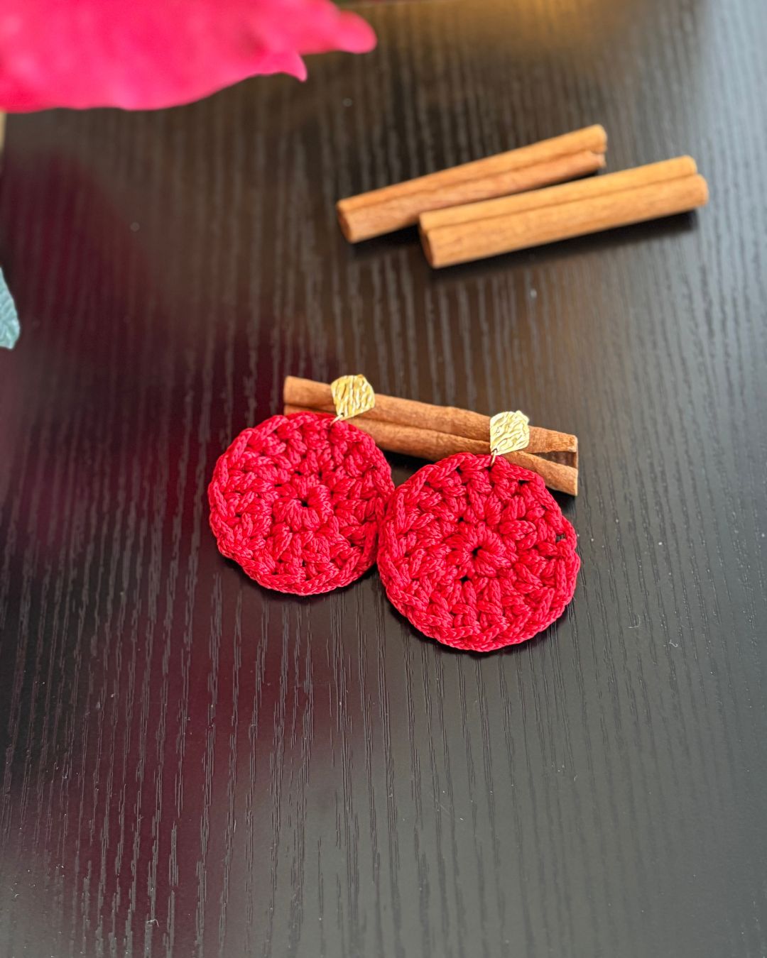 Aretes Circular Gracia Color Rojo - Polyester Tejidas a Mano