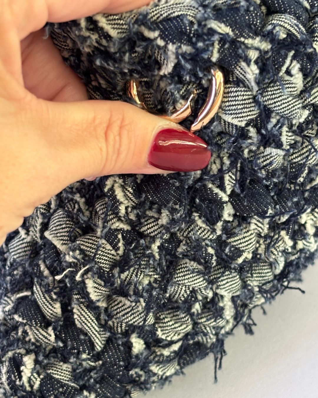 Catalina 2 en 1 Denim Crossbody Bag + Clutch Purse Color: Azul Oscuro