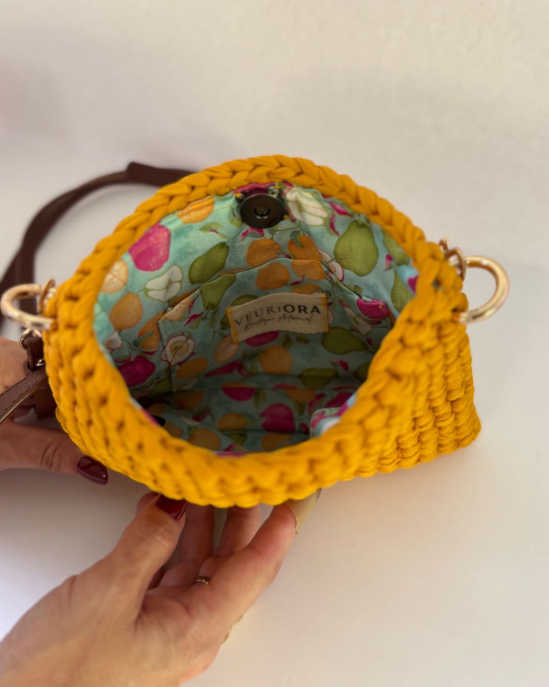 Magdalena Cartera Crossbody en Crochet con Trapillo Brasileño