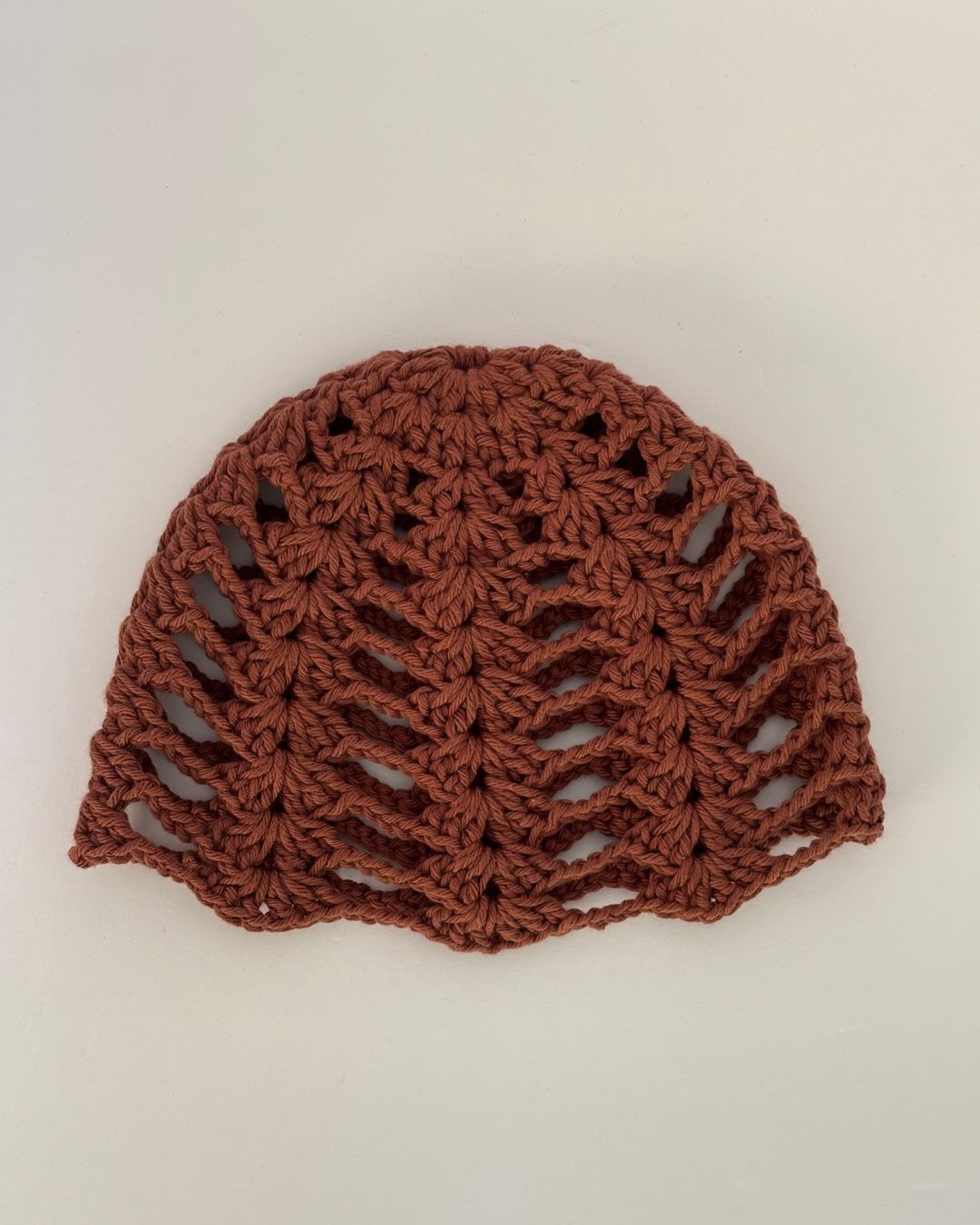 Cata Mauve Mesh Hat: Gorro en Tendencia en Crochet