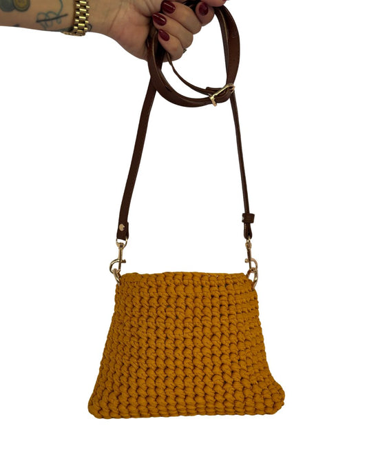 Magdalena Cartera Crossbody en Crochet con Trapillo Brasileño