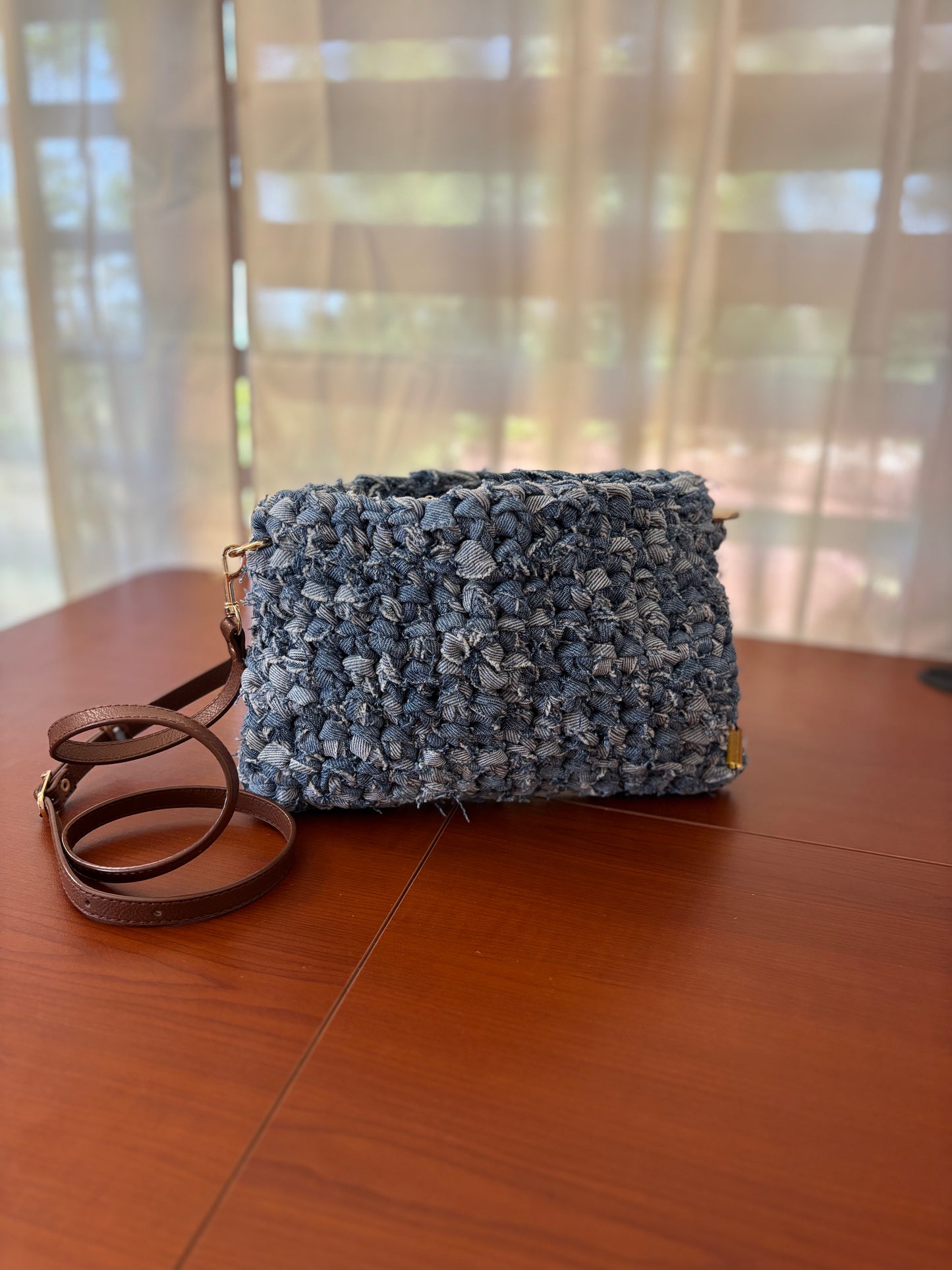 PRE-ORDEN Catalina 2 en 1 Denim Reciclado Crossbody Bag + Clutch Purse