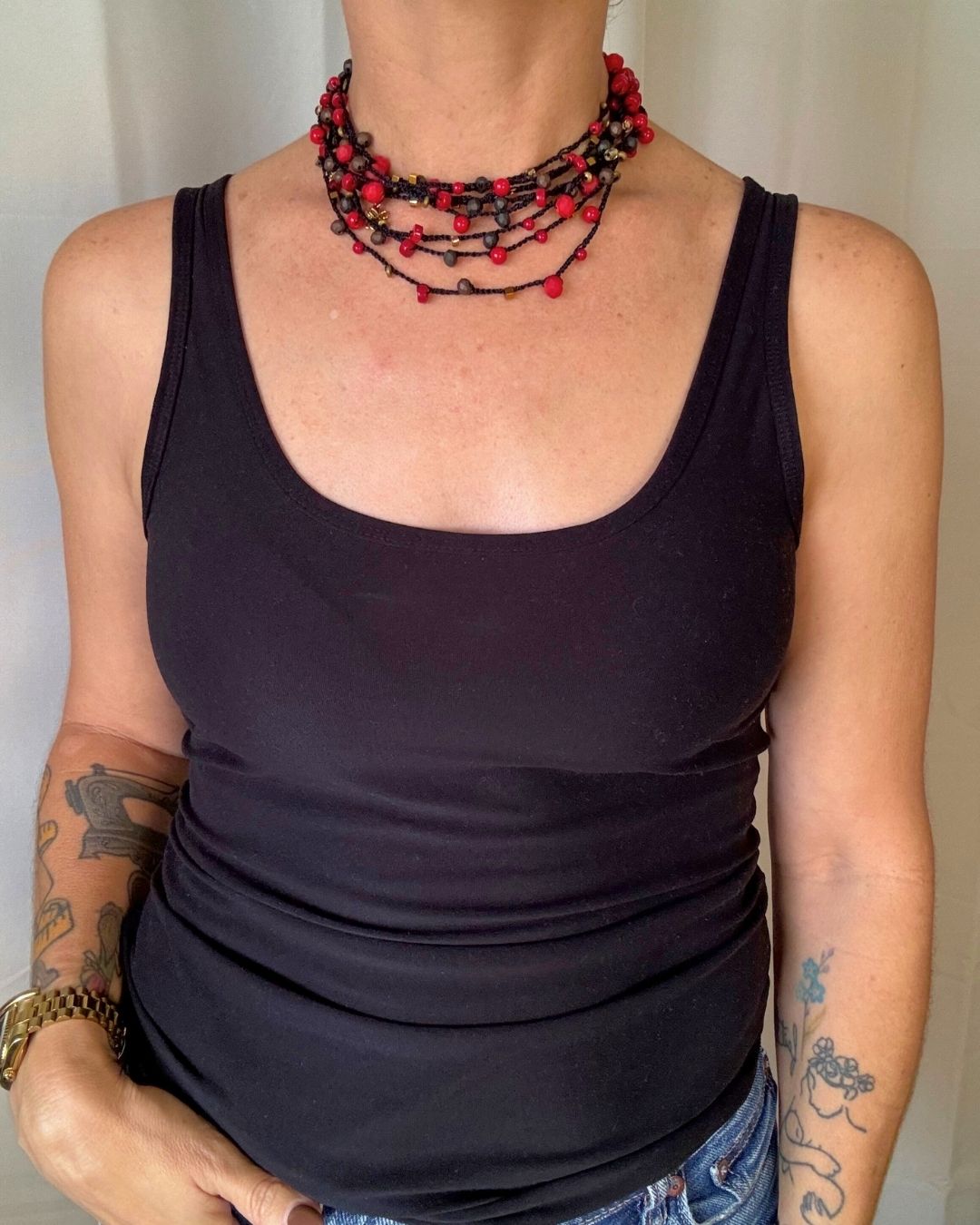 Collar Rut: Mil Formas (Tonos: Rojos, Marrones, Dorados & Hilo: Negro) -  Tejido a Mano en Crochet con Piedras, Cristales y Semipreciosas