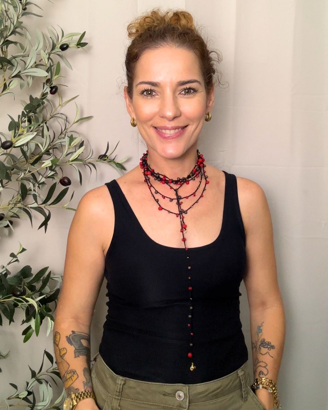Collar Rut: Mil Formas (Tonos: Rojos, Marrones, Dorados & Hilo: Negro) -  Tejido a Mano en Crochet con Piedras, Cristales y Semipreciosas