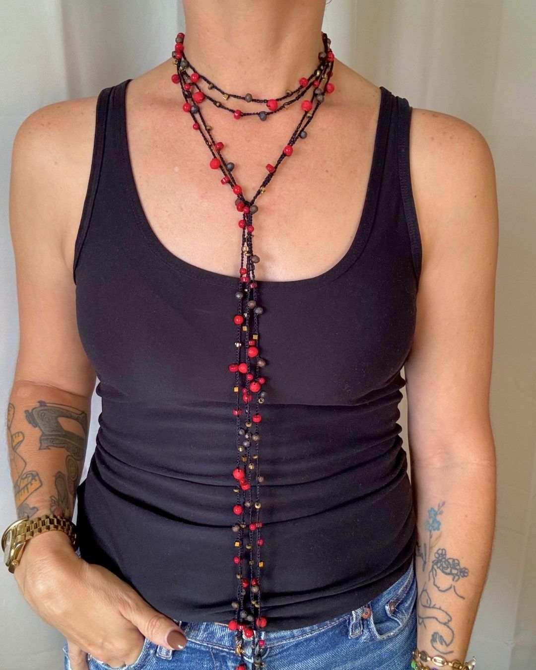 Collar Rut: Mil Formas (Tonos: Rojos, Marrones, Dorados & Hilo: Negro) -  Tejido a Mano en Crochet con Piedras, Cristales y Semipreciosas