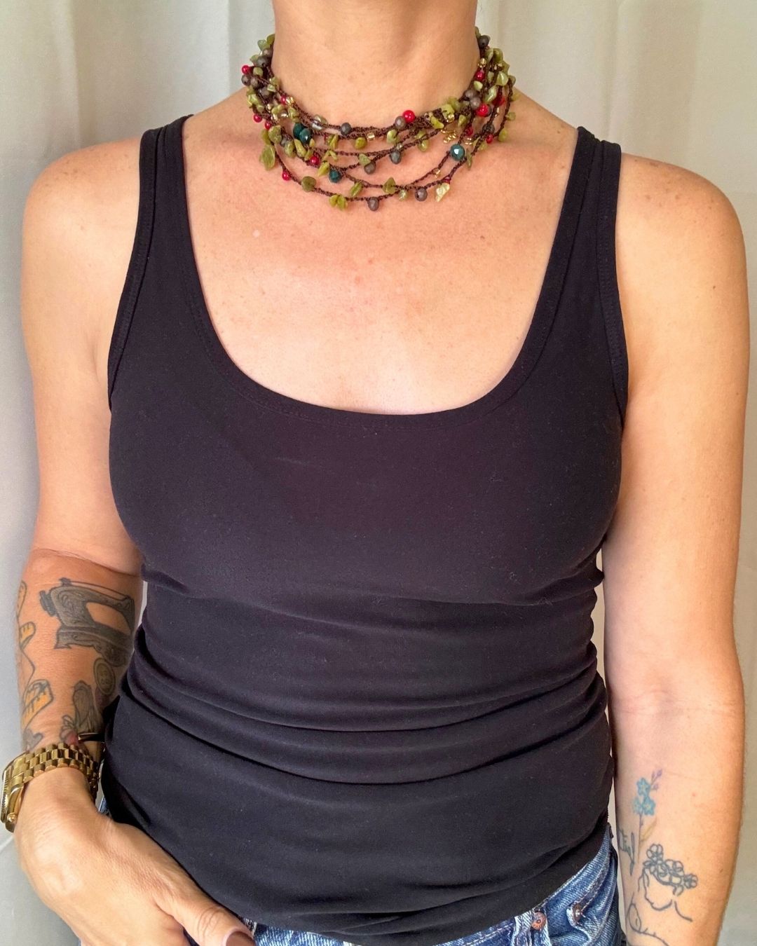 Collar Rut: Mil Formas (Tonos: Rojo, Verde chatré, Marrones, Verde & Hilo: Marrón) -  Tejido a Mano en Crochet con Piedras, Cristales y Semipreciosas