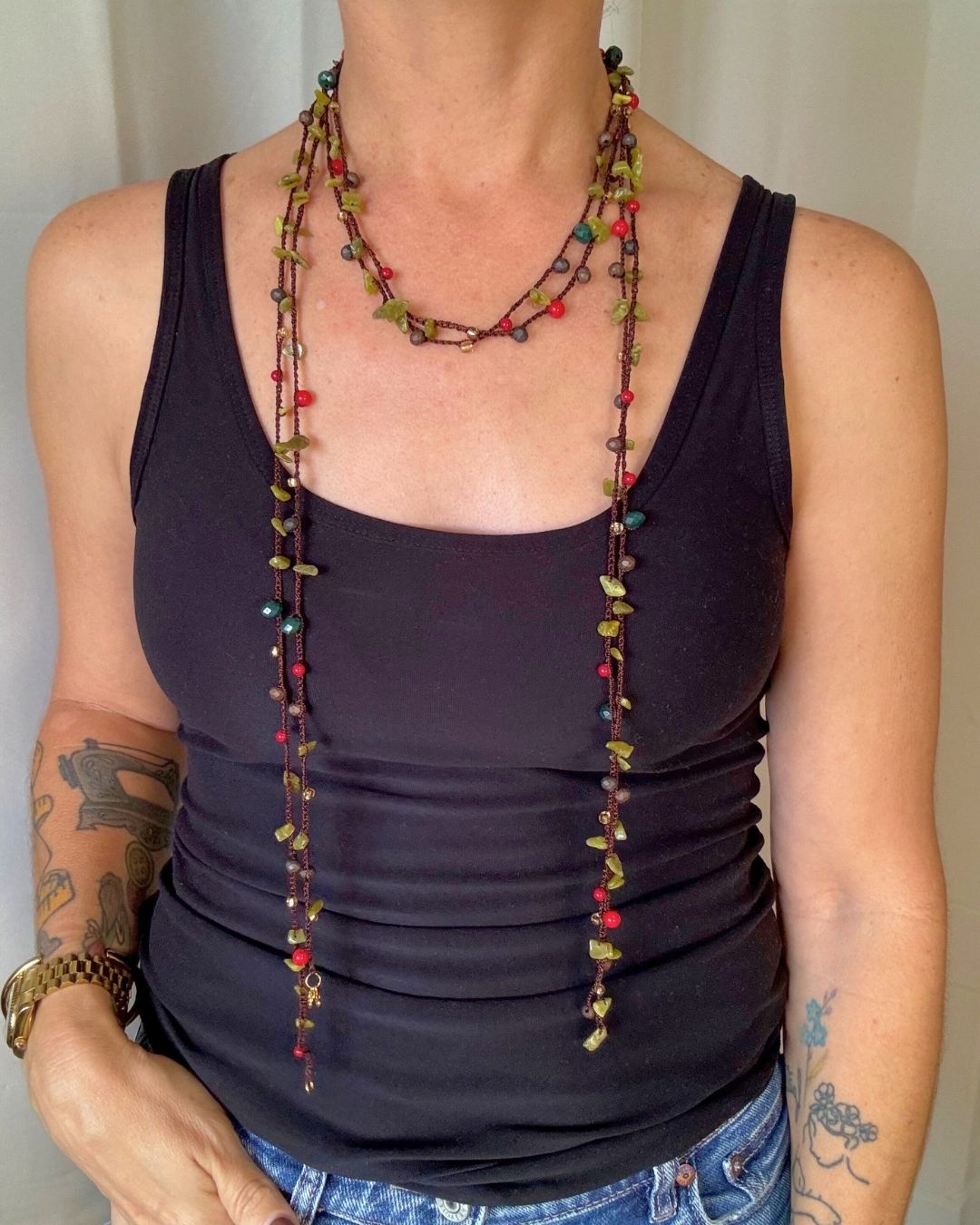 Collar Rut: Mil Formas (Tonos: Rojo, Verde chatré, Marrones, Verde & Hilo: Marrón) -  Tejido a Mano en Crochet con Piedras, Cristales y Semipreciosas