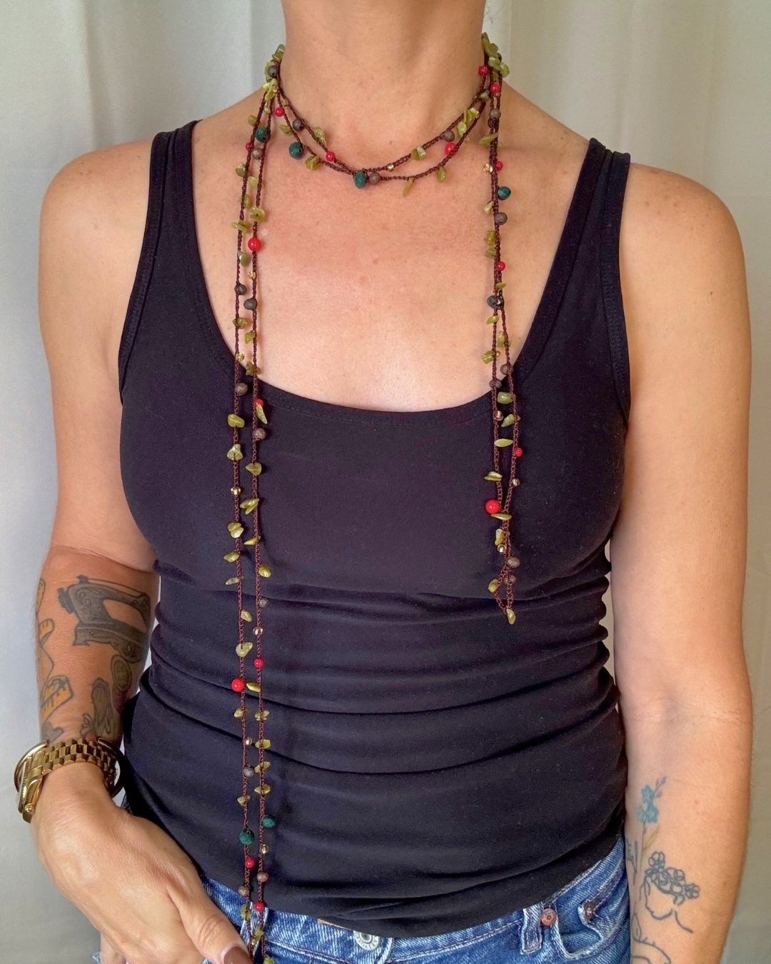 Collar Rut: Mil Formas (Tonos: Rojo, Verde chatré, Marrones, Verde & Hilo: Marrón) -  Tejido a Mano en Crochet con Piedras, Cristales y Semipreciosas