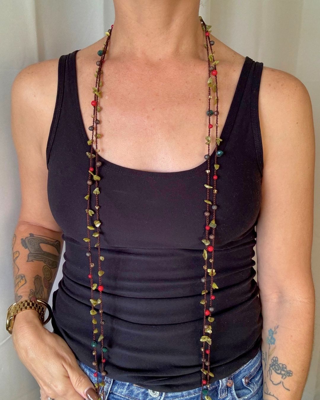 Collar Rut: Mil Formas (Tonos: Rojo, Verde chatré, Marrones, Verde & Hilo: Marrón) -  Tejido a Mano en Crochet con Piedras, Cristales y Semipreciosas