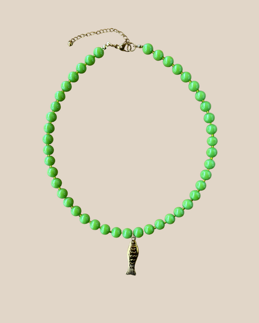 Ave Necklace: Verde con Charm de Pez en Stainless Steel