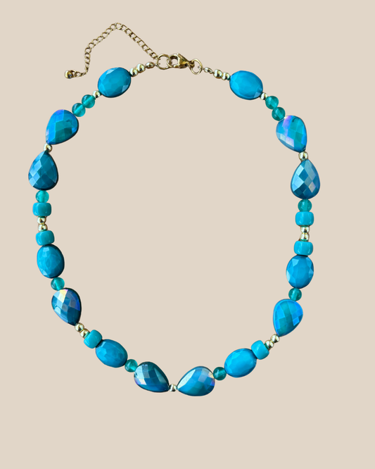 Ave Necklace: Cristales Turquesas y Balines