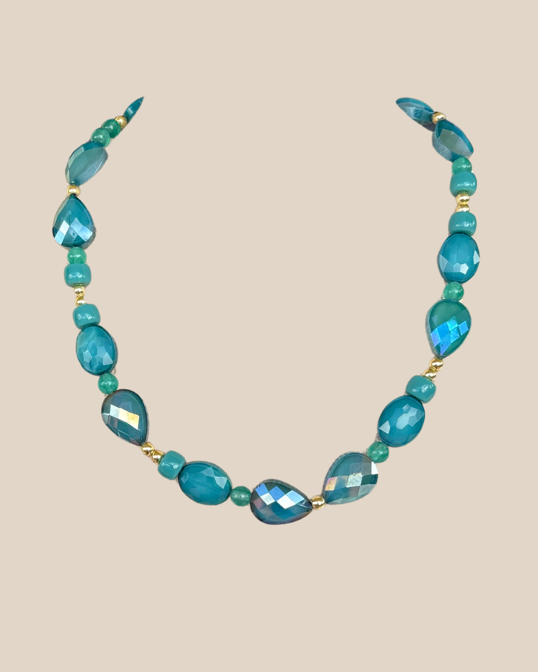 Ave Necklace: Cristales Turquesas y Balines